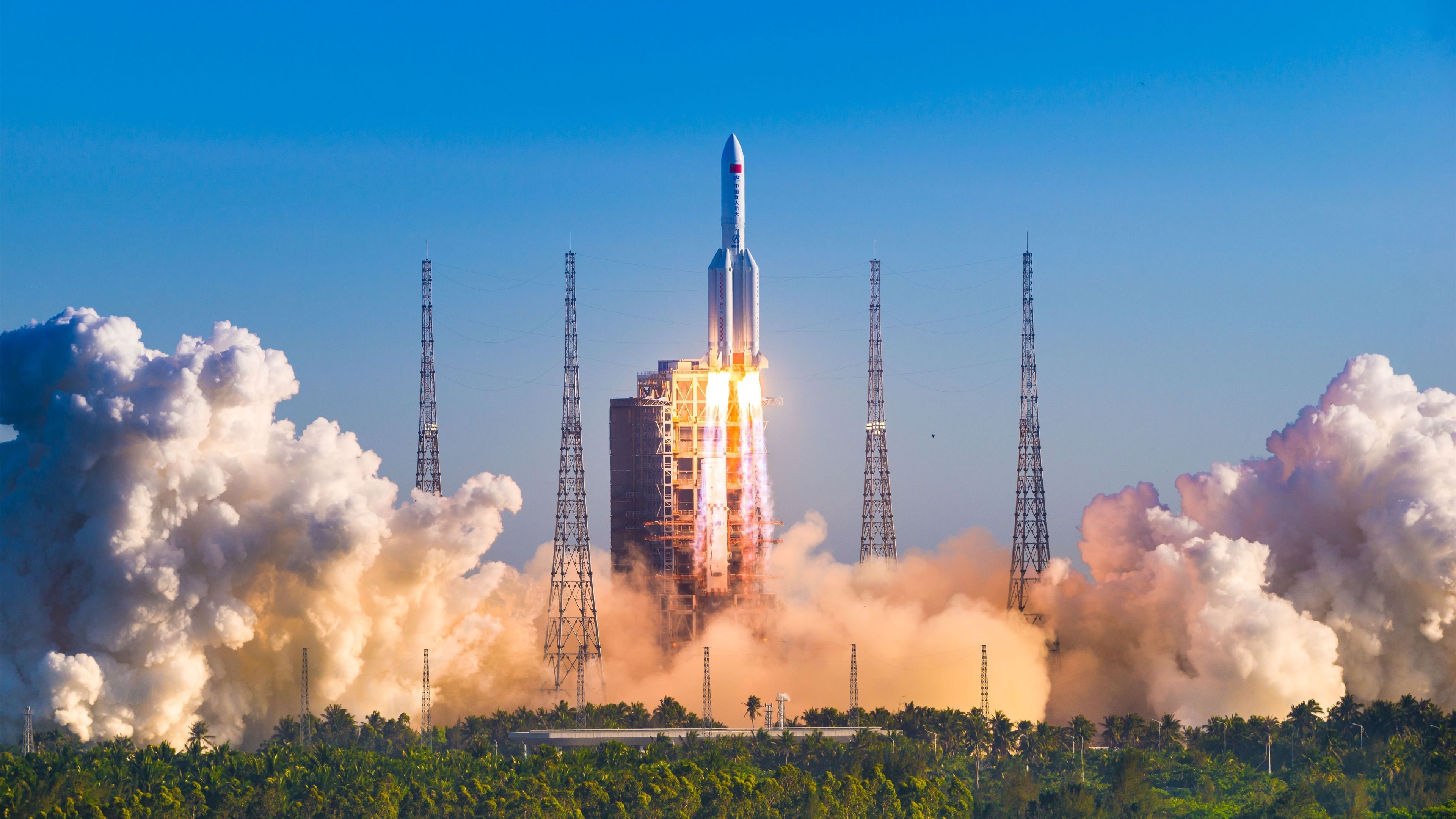 开云·体育官网-2016年总决赛第七场：勇士在最后几秒通过“水花兄弟”库里和汤普森的三分完成逆转，以赛季最精彩的逆转之一结束，勇夺总冠军。