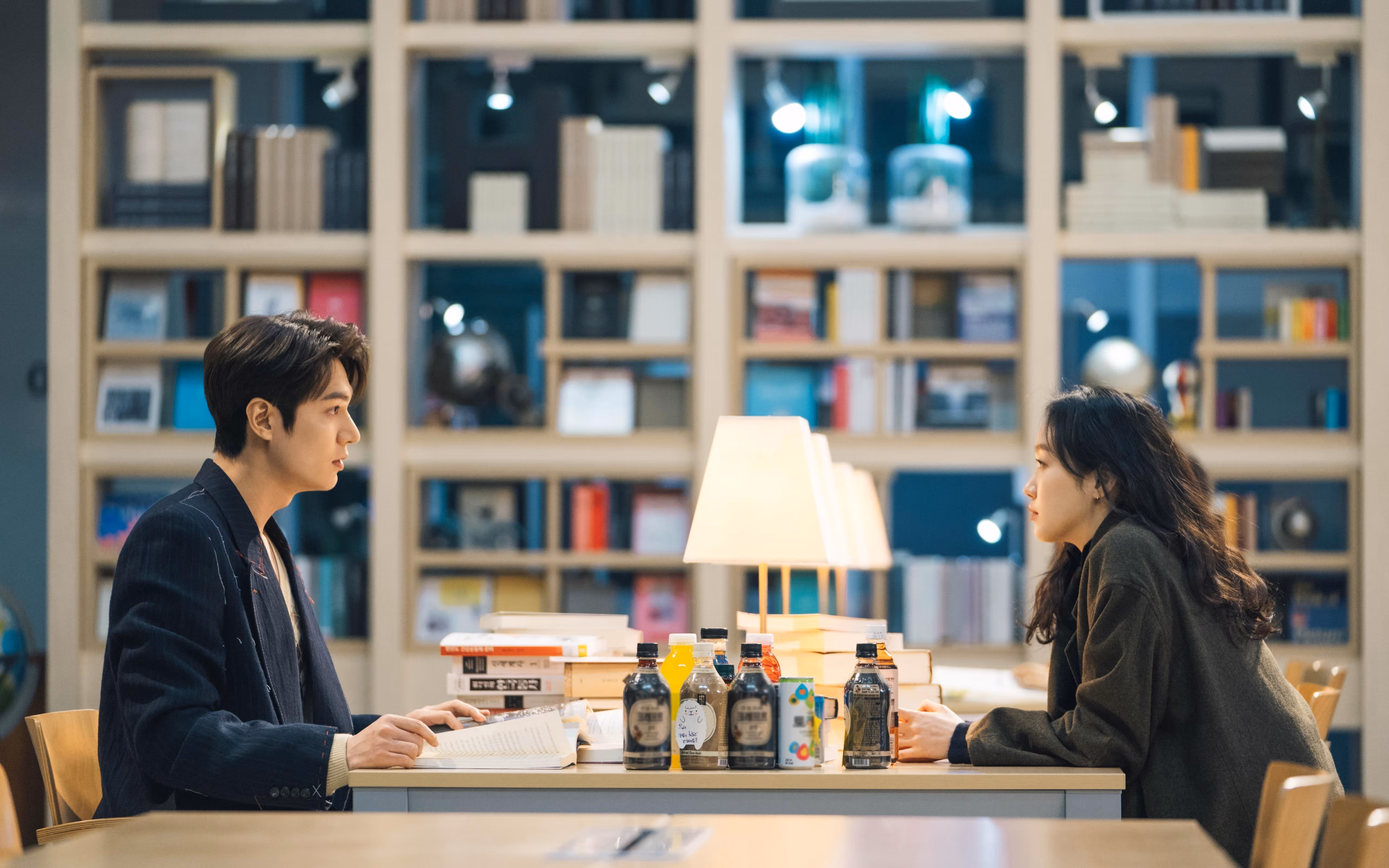 开云官方-美式橄榄球超级碗预热活动，热血开场，美式橄榄球wr