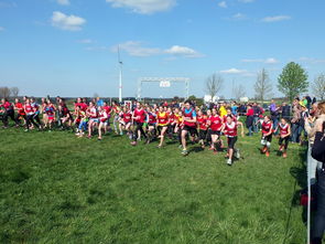 开云官方网站-冬奥体验中心开放吸引大量青少年参与，冬奥会体验中心