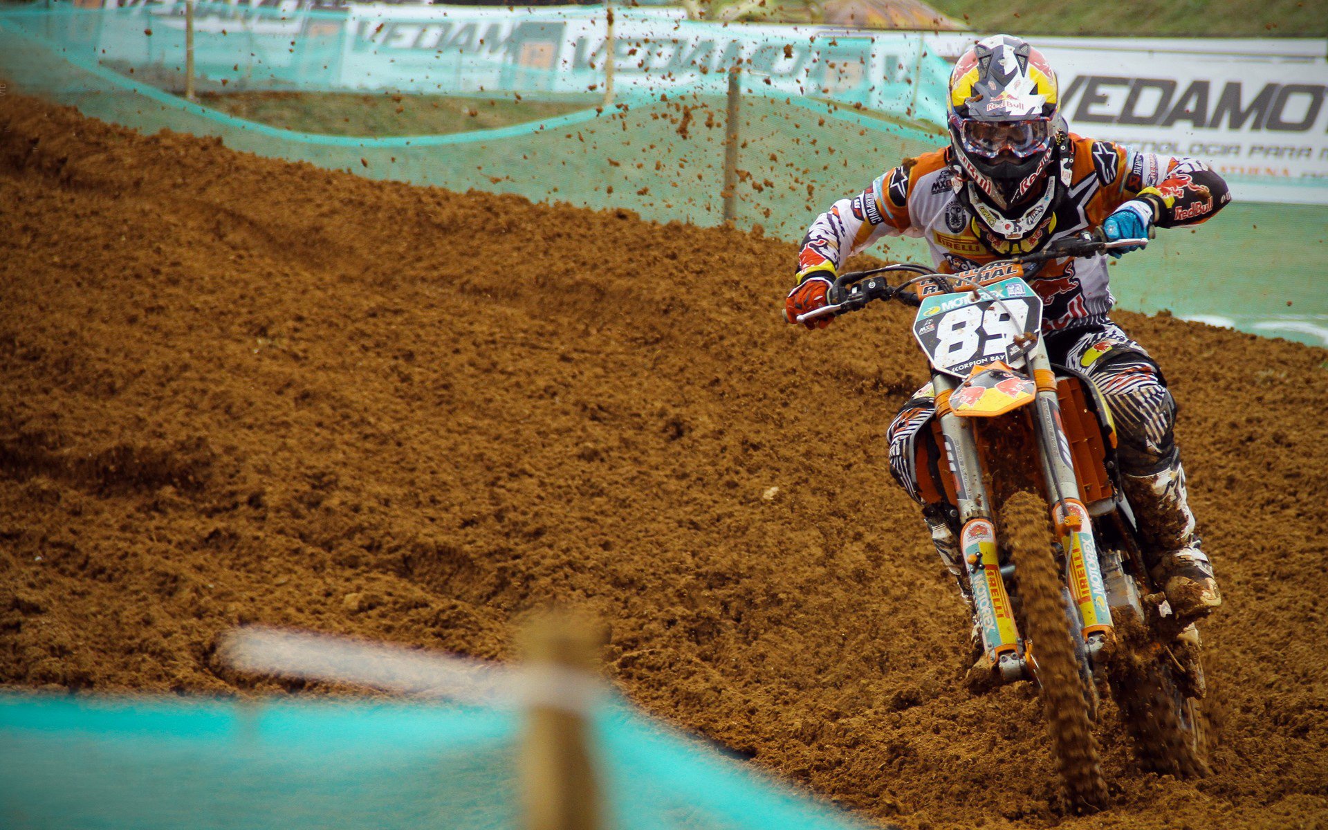 职业联赛设置周度战术回顾栏目推动知识普及